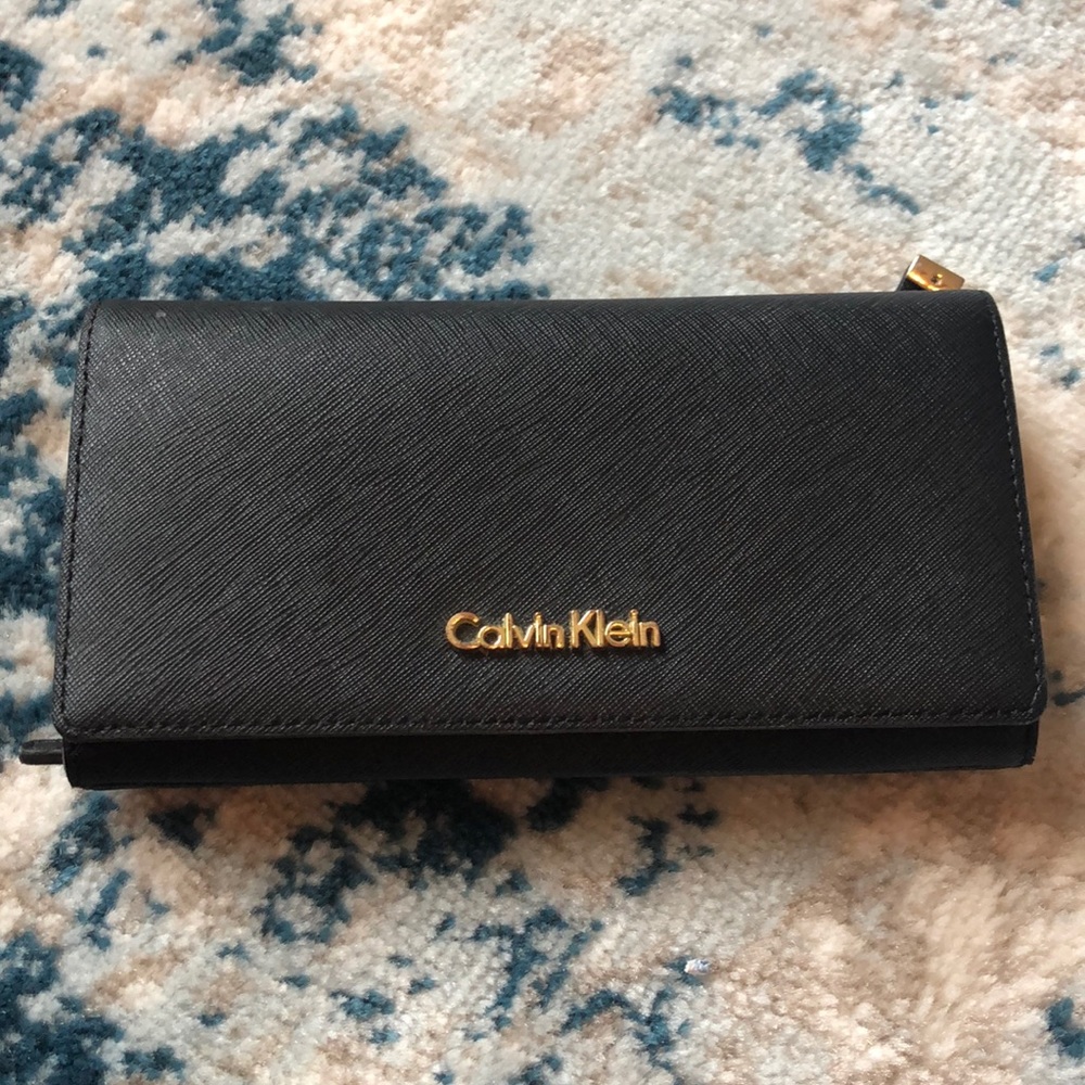 Black Calvin Klein clutch